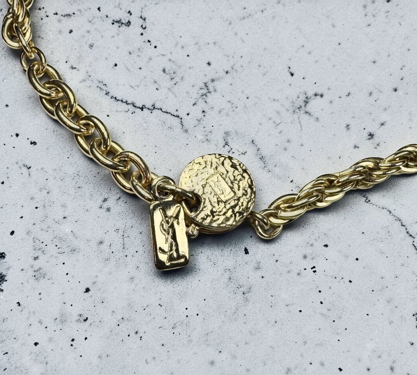 Yves Saint Laurent ヴィンテージ Texture Ball Charm Necklace イヴ・サンローラン テクスチャー ボール チャーム ネックレス ゴールド
