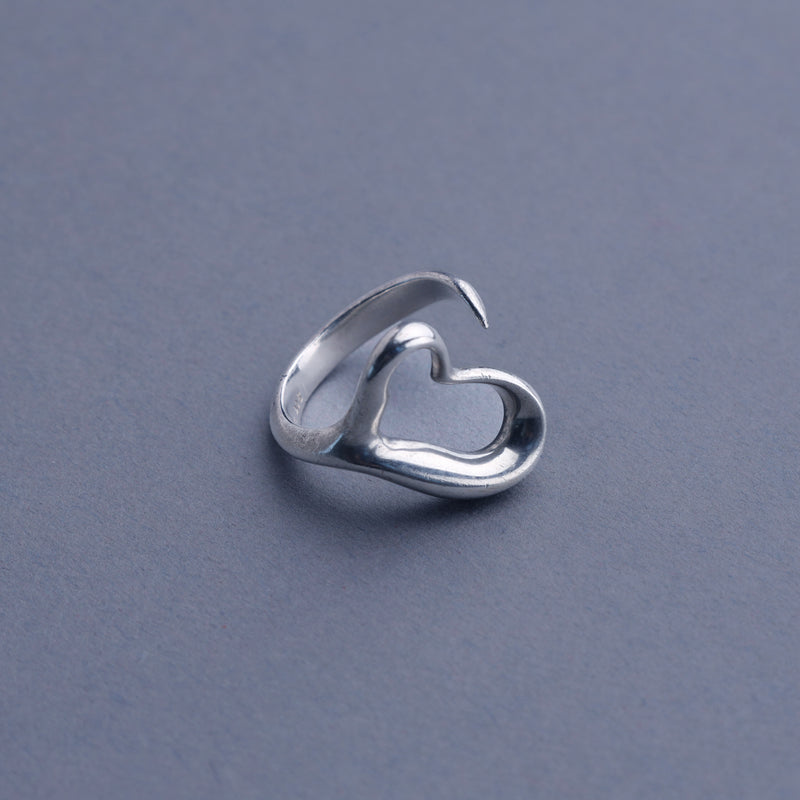 Tiffany & Co. / Open Heart Ring