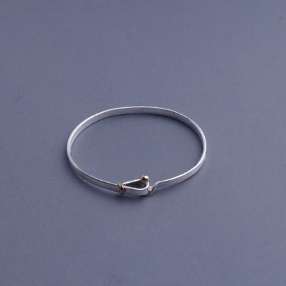 Tiffany & Co. / Hook & Eye Bangle