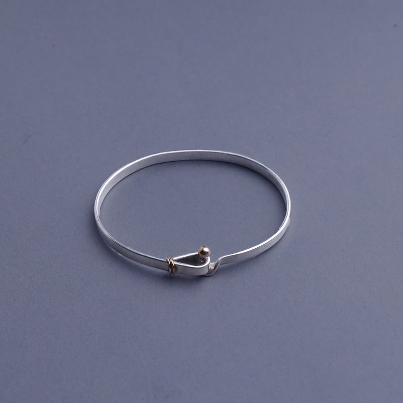 Tiffany & Co. / Hook & Eye Bangle