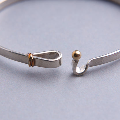 Tiffany & Co. / Hook & Eye Bangle