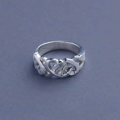 Tiffany & Co. / Triple Loving Heart Ring