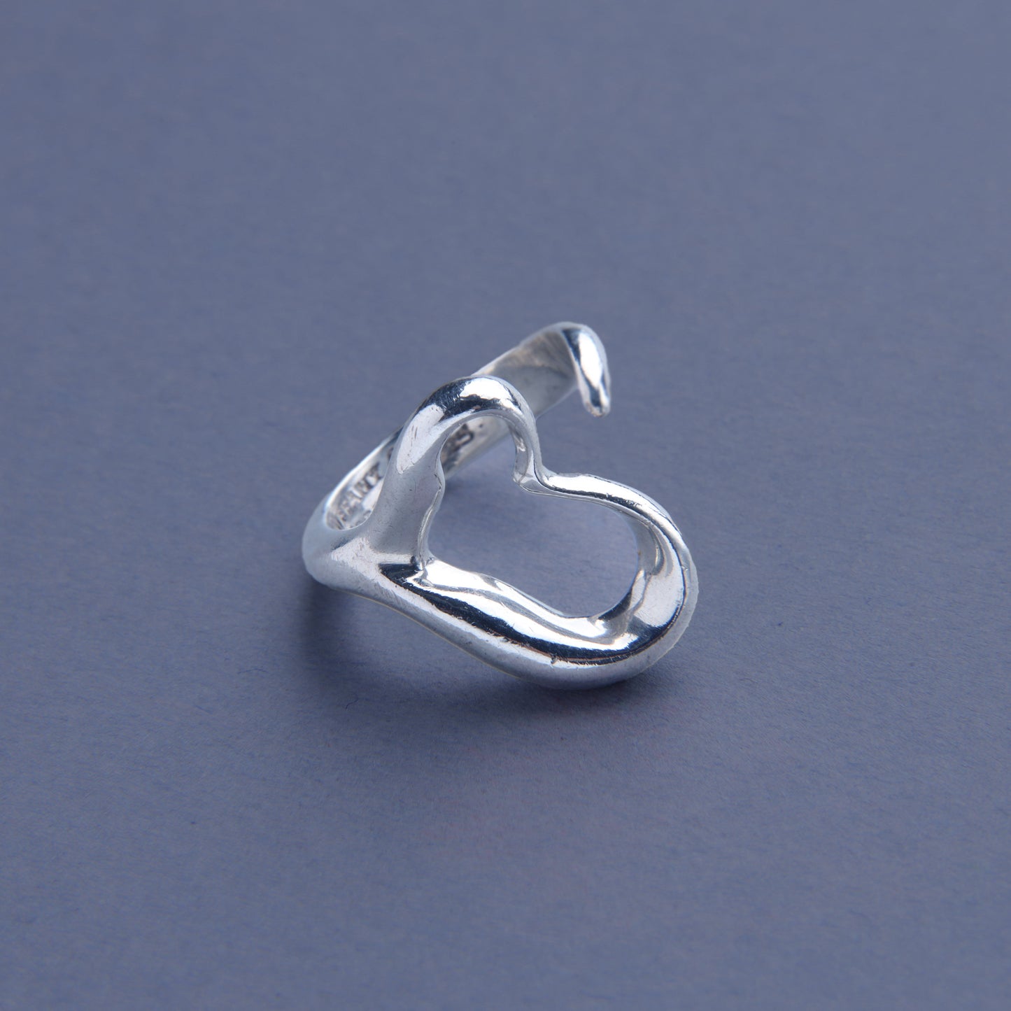 Tiffany & Co. / Open Heart Ring