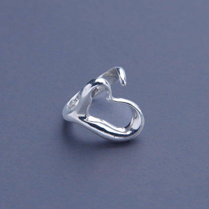 Tiffany & Co. / Open Heart Ring
