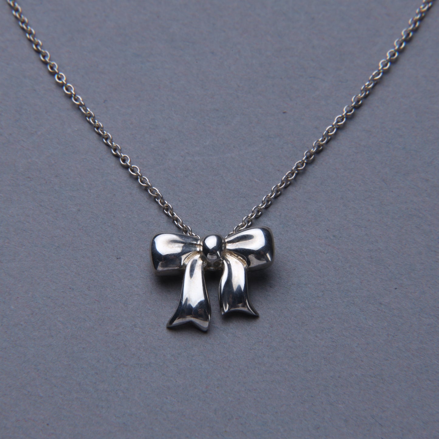 Tiffany & Co. / Ribbon Bow Necklace