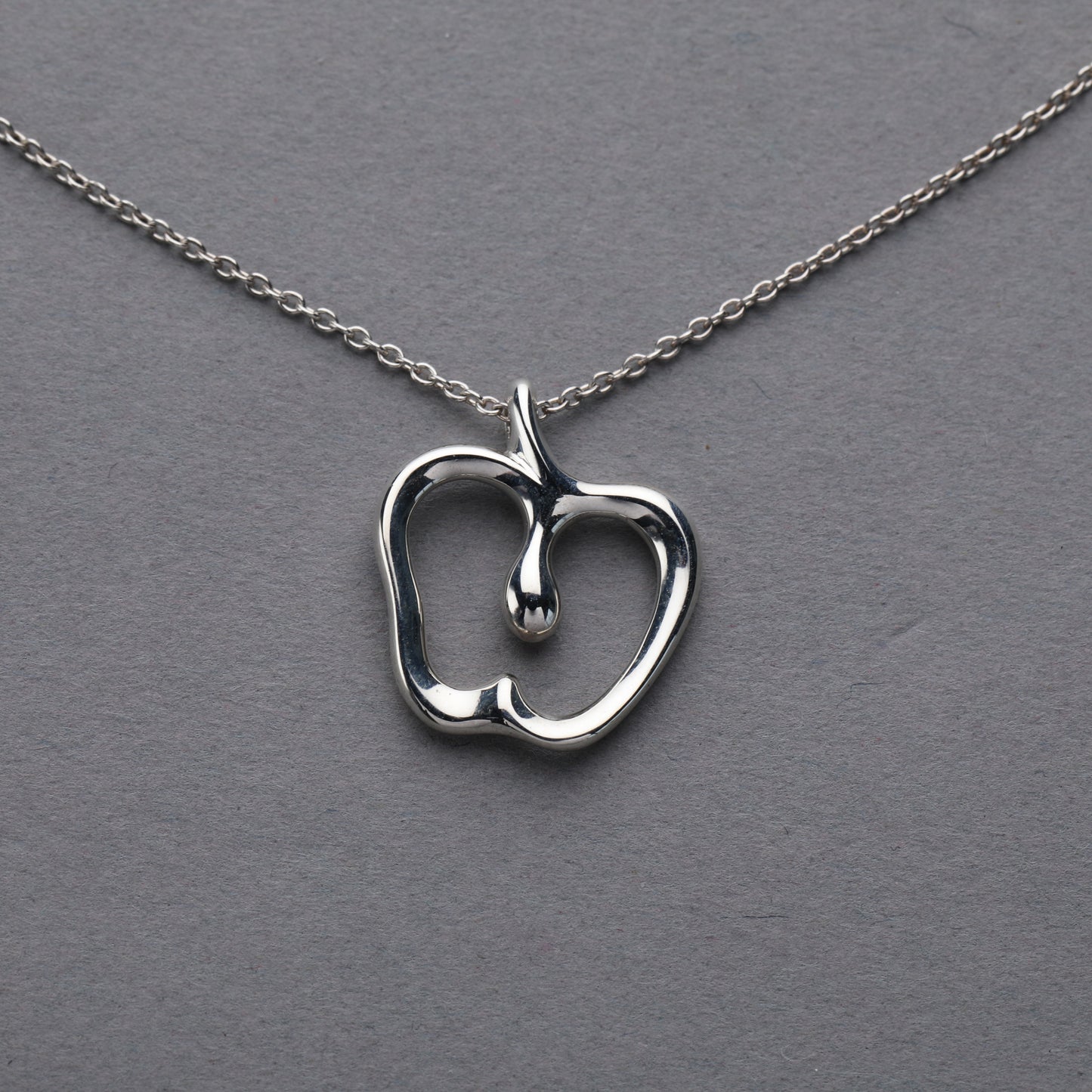 Tiffany & Co. / Open Apple Necklace