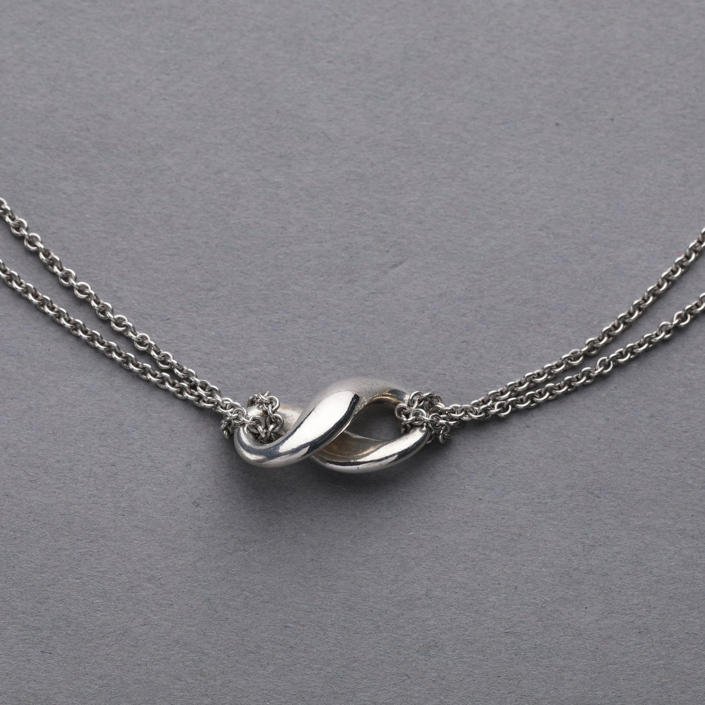 Tiffany & Co. / Infinity Necklace