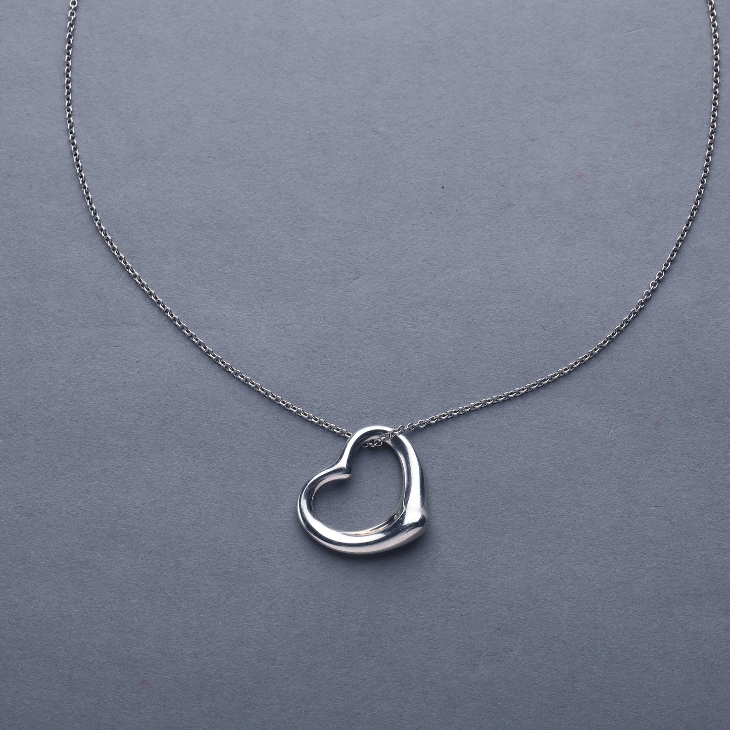 Tiffany & Co. / Open Heart Necklace