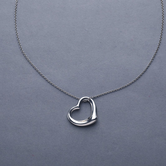 Tiffany & Co. / Open Heart Necklace