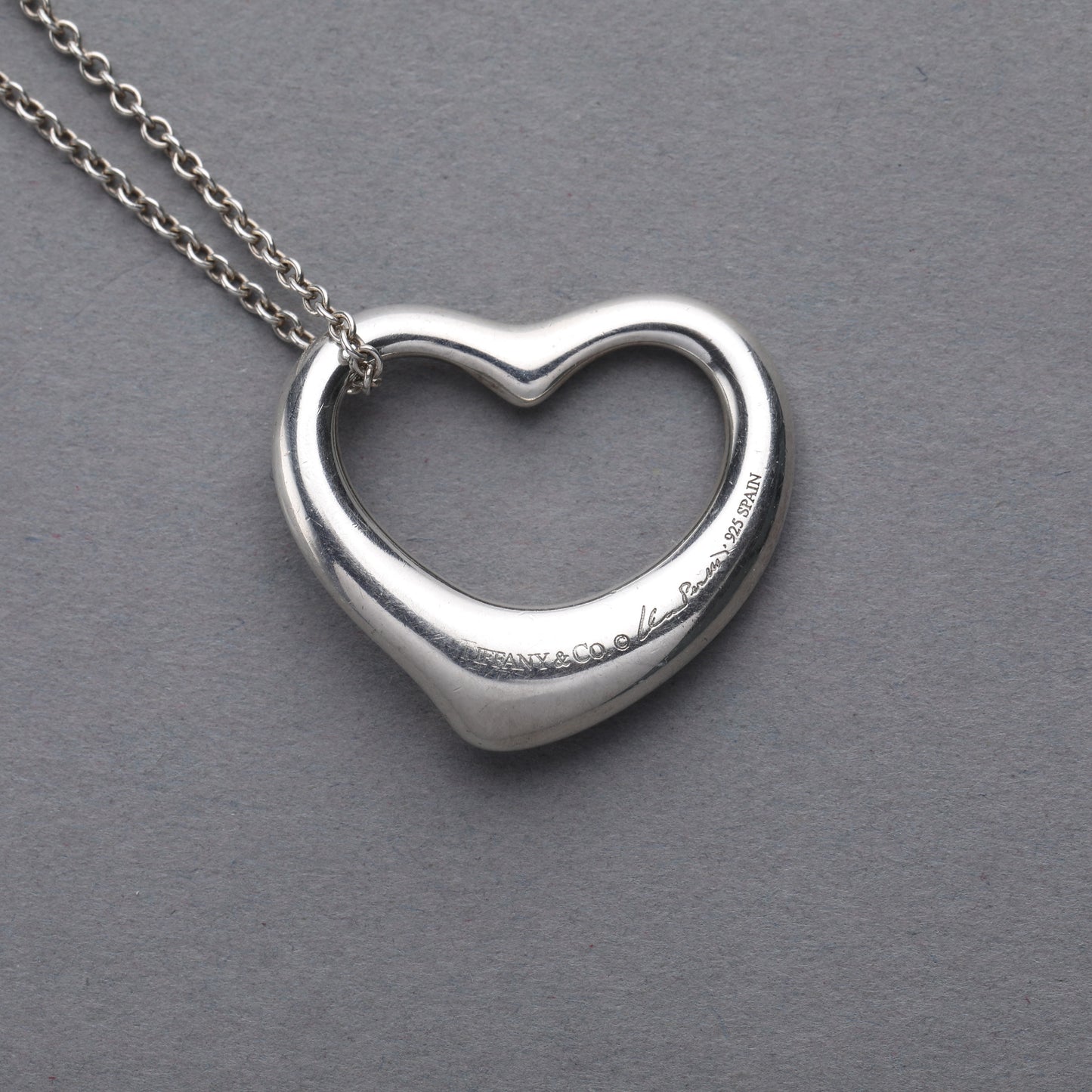 Tiffany & Co. / Open Heart Necklace