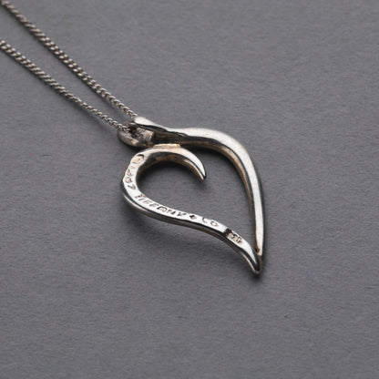Tiffany & Co. / Leaf Pendant Necklace