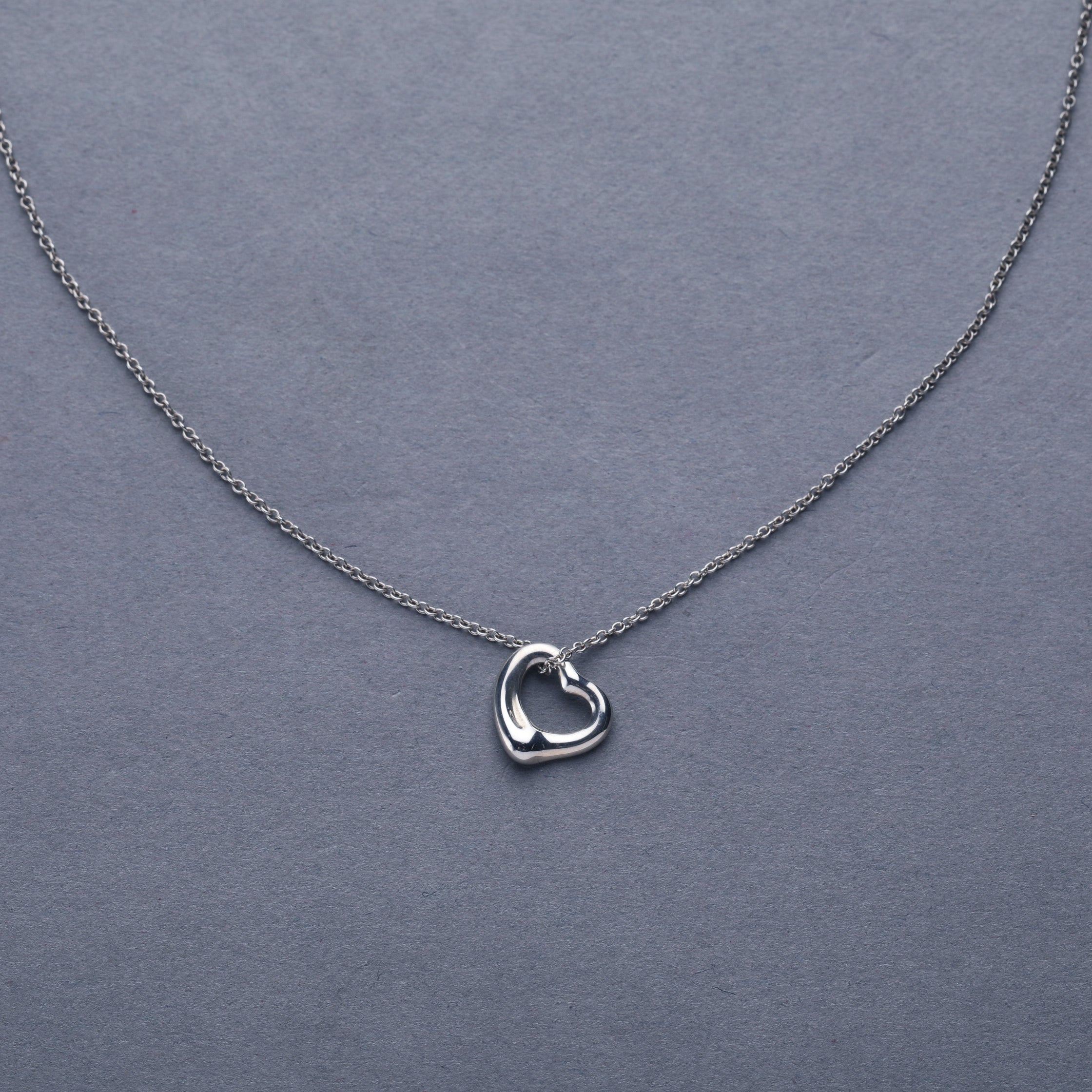 Tiffany & Co. / Open Heart Necklace S – NR. -no rule-