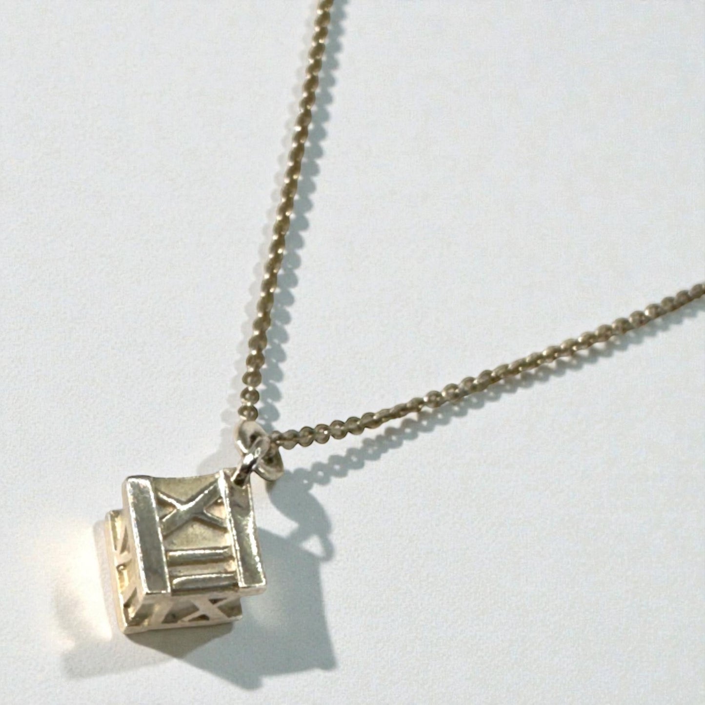 Tiffany & Co. ヴィンテージ アトラス キューブ ネックレス シルバー925 ローマ数字