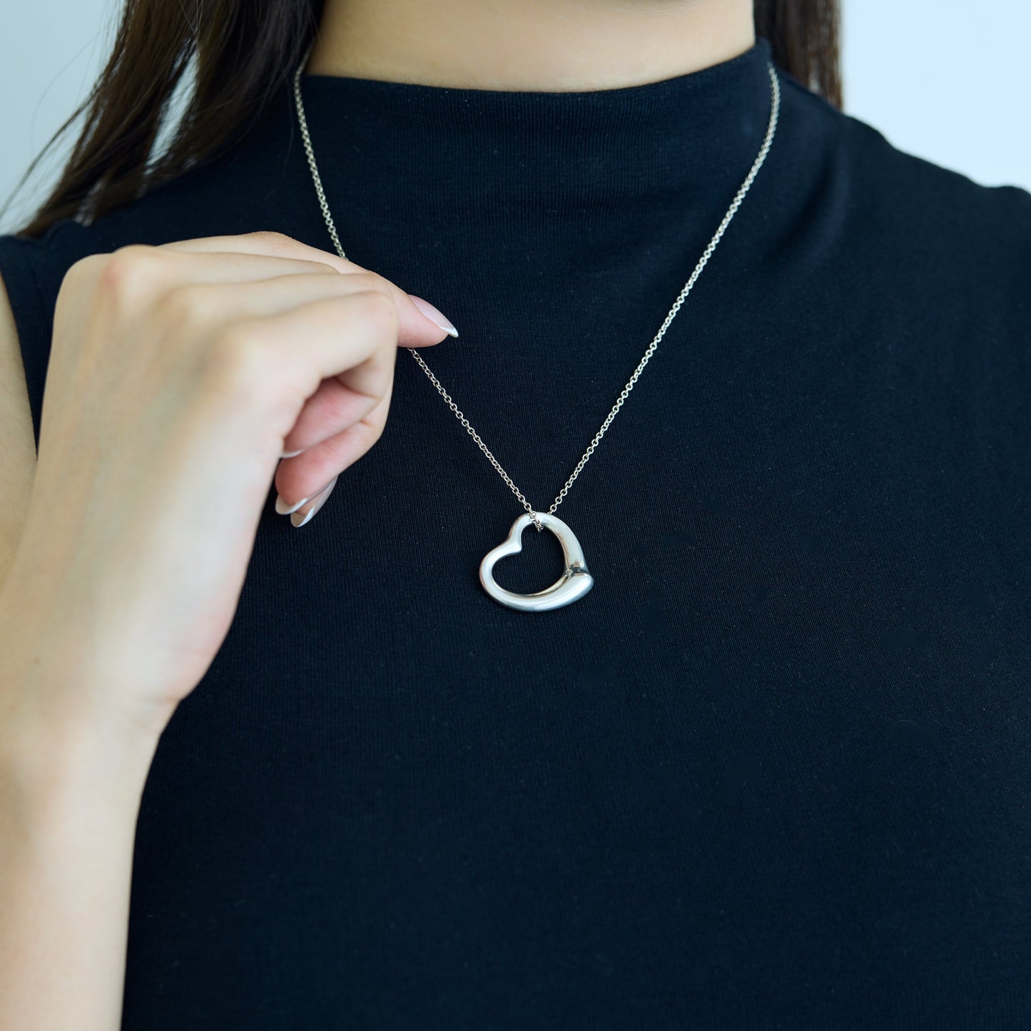 Tiffany & Co. / Open Heart Necklace