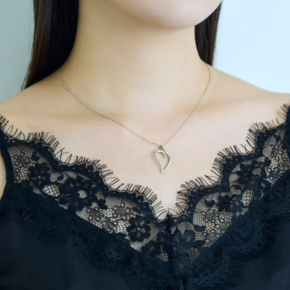 Tiffany & Co. / Leaf Pendant Necklace