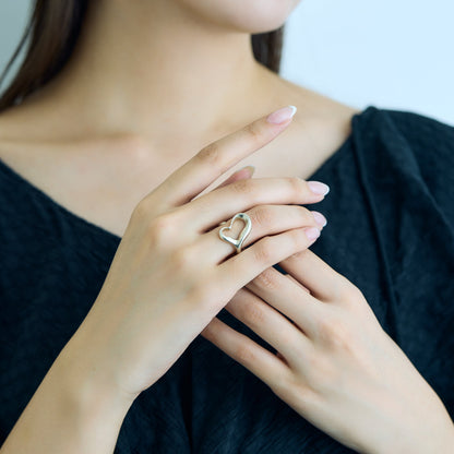Tiffany & Co. / Open Heart Ring