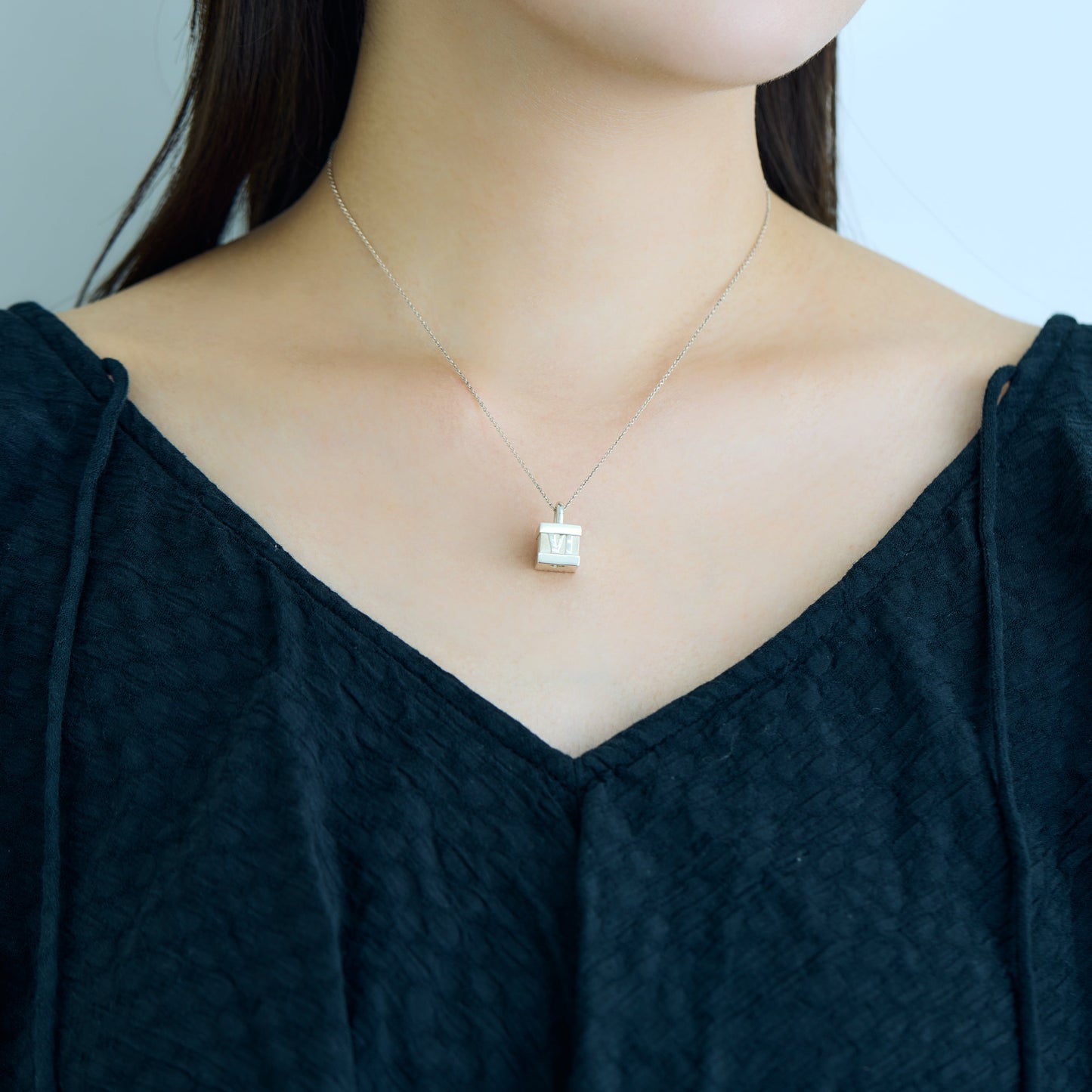 Tiffany & Co. / Atlas Cube Necklace