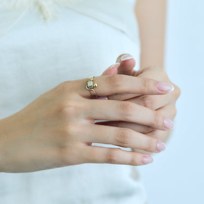 Tiffany & Co. / Hook & Eye Ring