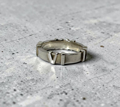Tiffany & Co. ヴィンテージ アトラス オープン リング シルバー925 11号 ローマ数字 透かし彫り