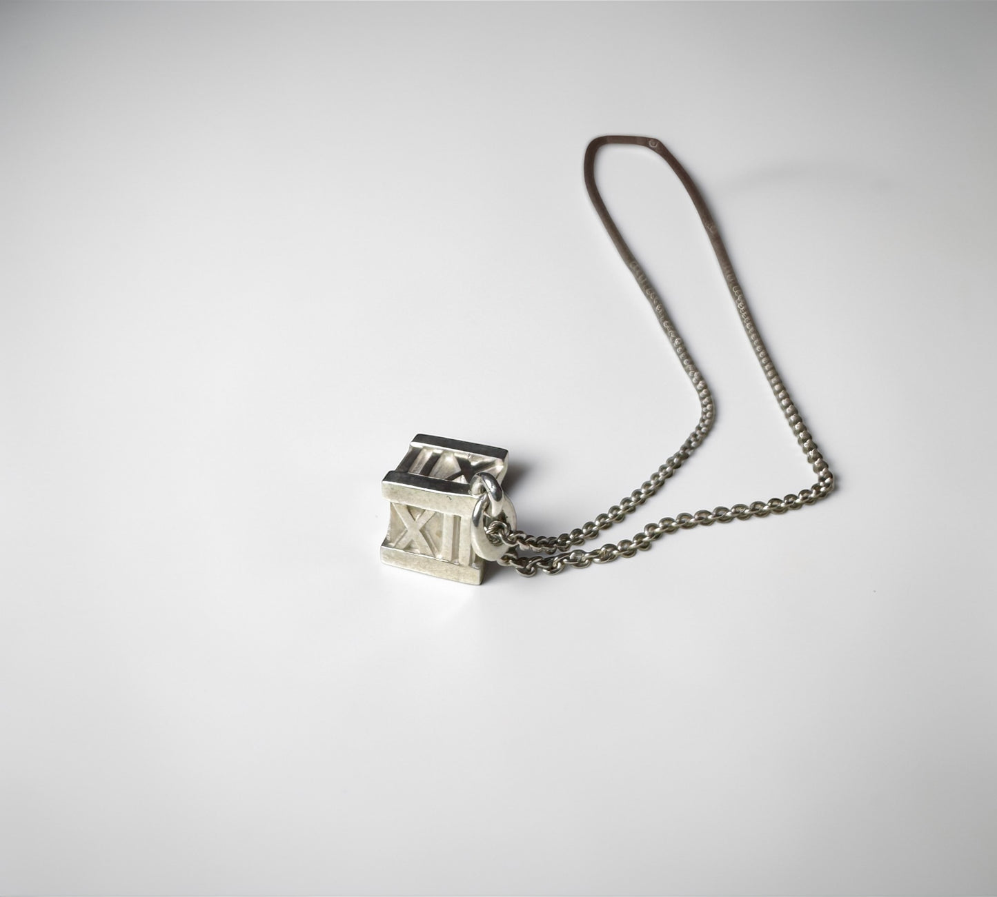 Tiffany & Co. ヴィンテージ アトラス キューブ ネックレス シルバー925 ローマ数字