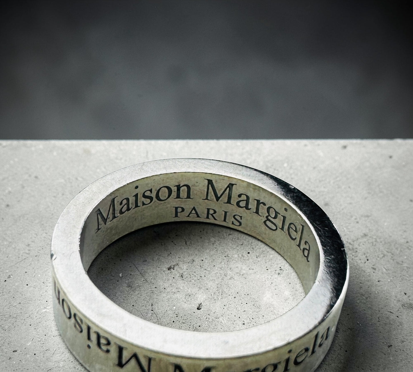 Maison Margiela Logo Engraved Band Ring メゾン マルジェラ ロゴ ワイド バンド リング シルバー925 9号