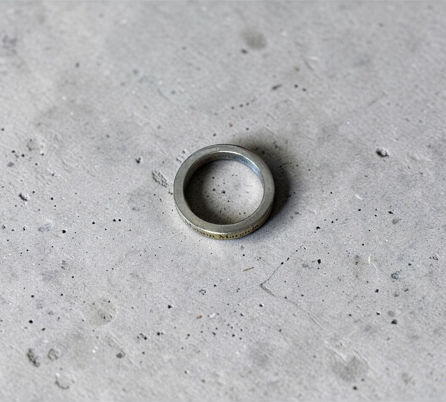 Maison Margiela Gold-Plated Logo Engraved Ring メゾン マルジェラ ゴールド ロゴ エングレーブ リング 8号