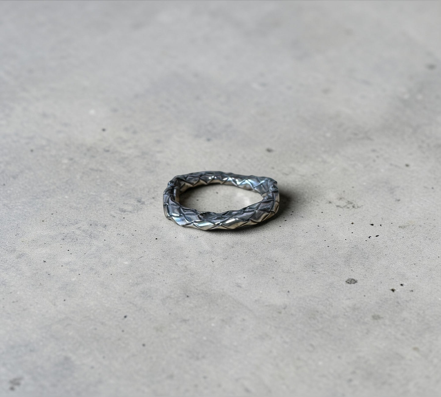 Bottega Veneta Intrecciato Sculpted Band Ring ボッテガ・ヴェネタ イントレチャート スカルプテッド バンド リング シルバー925 13号