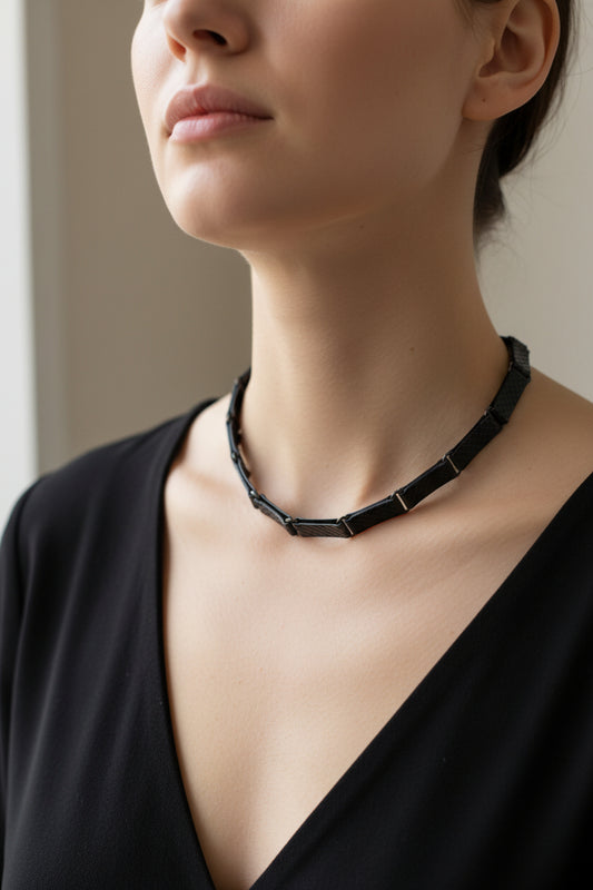 Bottega Veneta Intrecciato Belt Choker Necklace ボッテガ・ヴェネタ イントレチャート ベルト チョーカー ネックレス ブラック レザー