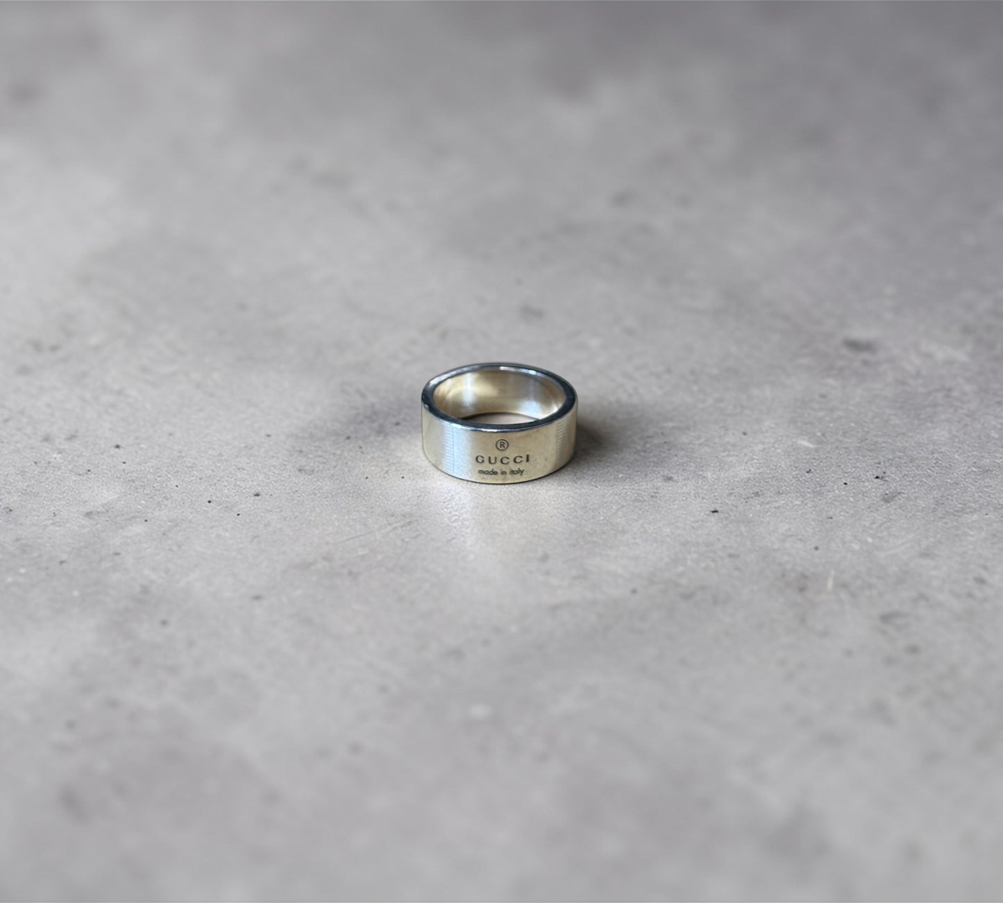 Gucci Trademark Wide Band Ring グッチ トレードマーク ワイド バンド ロゴ リング シルバー925 19号