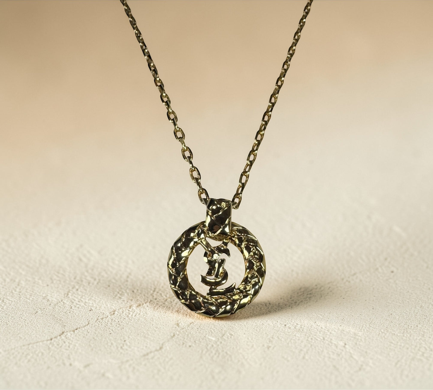 Yves Saint Laurent ヴィンテージ Cassandre Logo Pendant Necklace イヴ・サンローラン カサンドラ ロゴ ペンダント ネックレス ゴールド 56cm